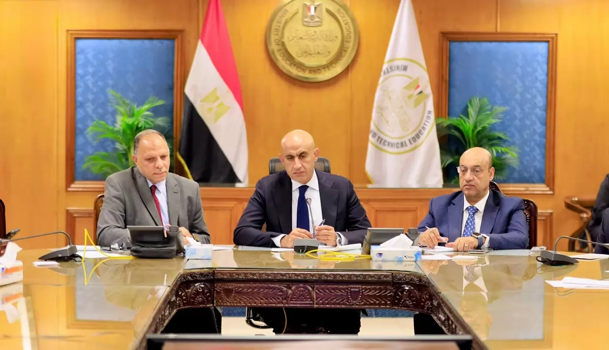 وزير التعليم يتابع سير امتحانات الثانوية العامة