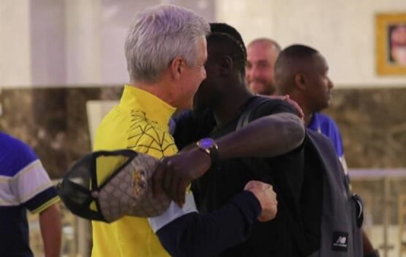 ساديو ماني يصل معسكر النصر في الطائف قبل مواجهة الزمالك .. صور
