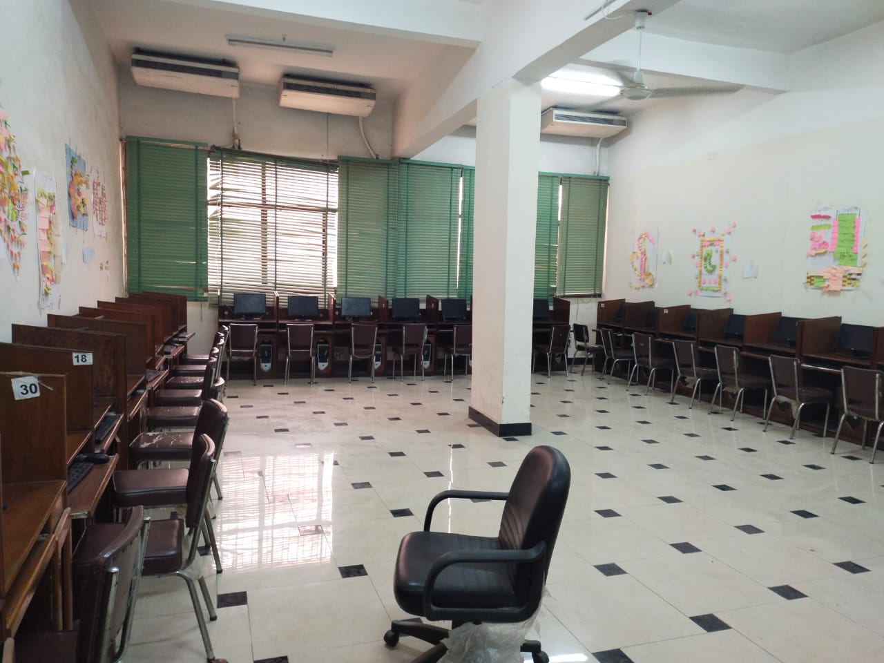 60 جهاز حاسب آلي بمكتب التنسيق الإلكتروني بجامعة الزقازيق 