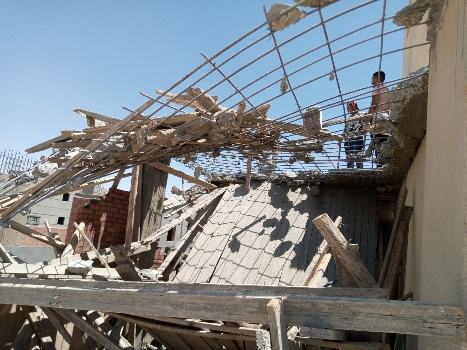  إزالة 5 حالات بناء مخالف بمدينة 6 أكتوبر .. صور