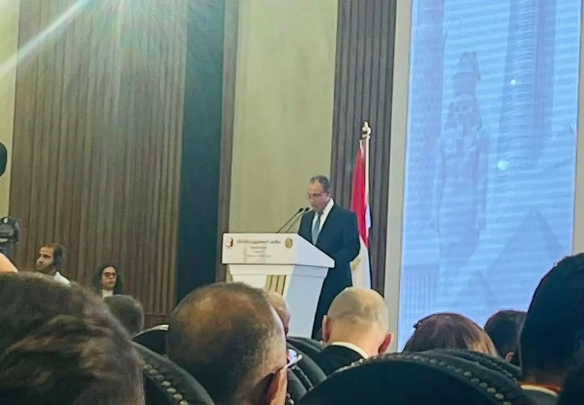  الدكتور بدر عبد العاطي