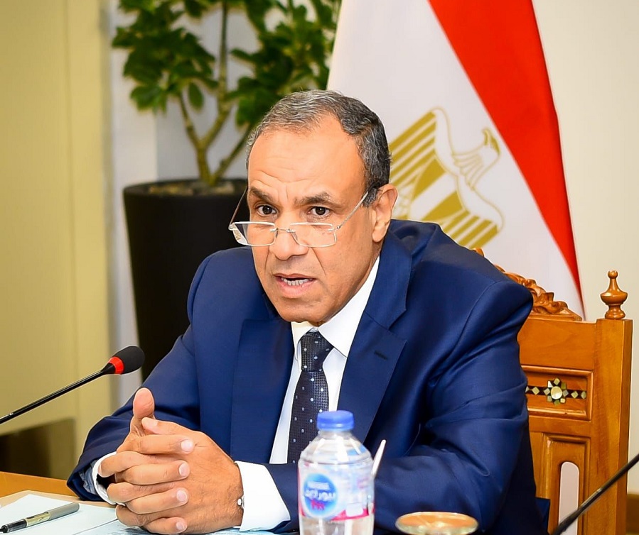 د. بدر عبد العاطى وزير الخارجية والهجرة