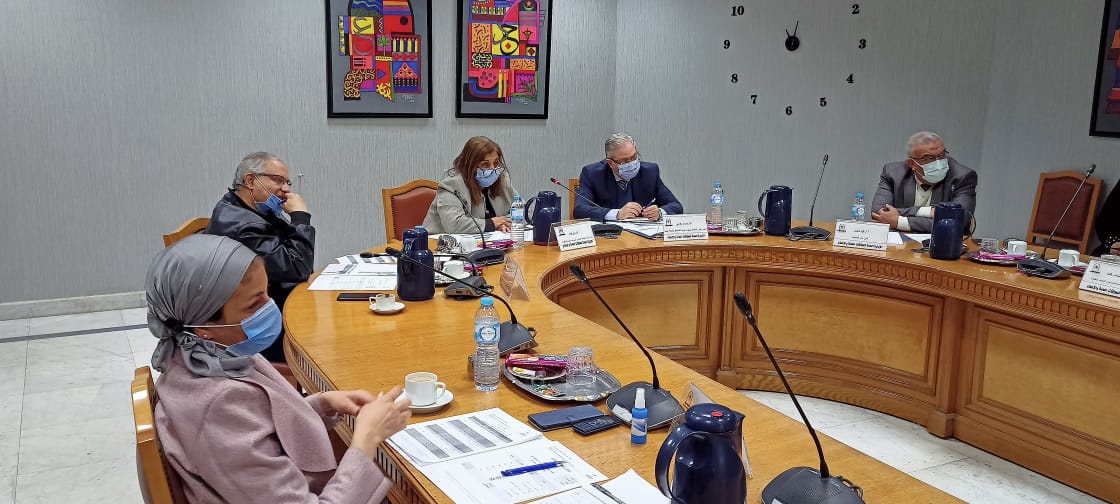 بدء المقابلات الشخصية لمسابقة الموظف المثالى بجامعة حلوان 