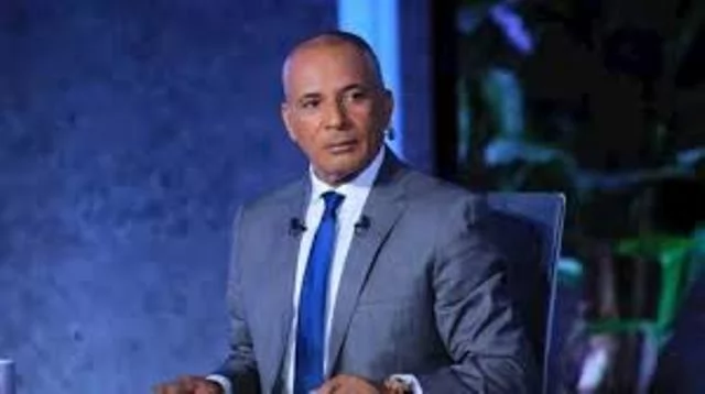 أحمد موسى يعلق على قرار منع إعفاء هواتف القادمين من الخارج 