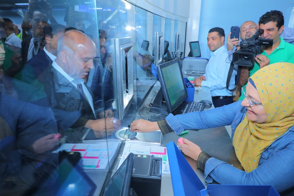 وزير النقل يشهد تشغيل محطة مترو هليوبوليس بتكلفة 1.9 مليار جنيه  