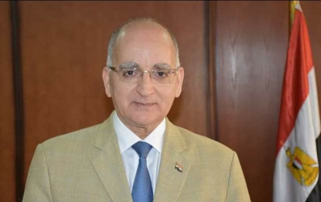 رئيس جامعة السادات : مد خدمة الدكتور حمدي عمارة نائب رئيس الجامعة لحين انتهاء العام الدراسي 