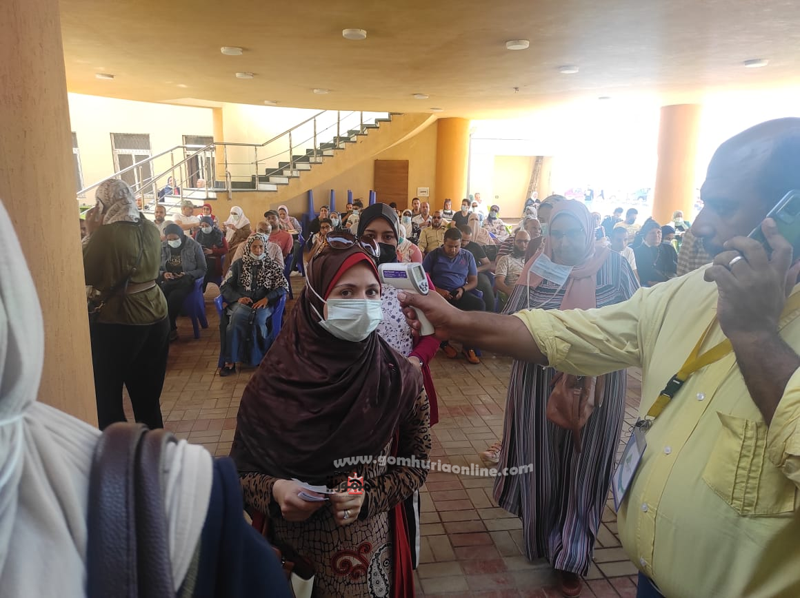 المهندسون يتلقون لقاح كورونا بناديهم البحرى بسابا باشا