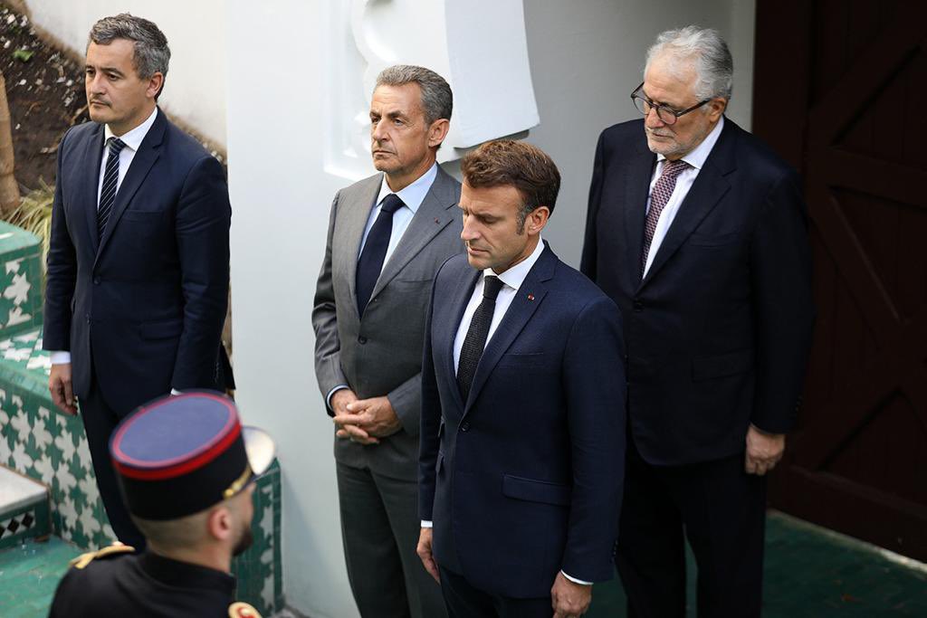 في ظهور نادر.. ماكرون وساركوزي جنبا إلى جنب في المسجد الكبير بباريس 