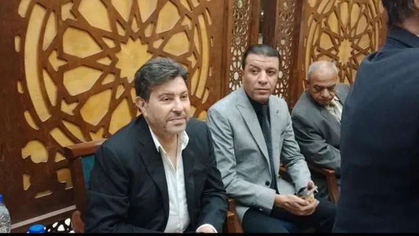 أول لقاء يجمع هانى شاكر بـ مصطفى كامل فى عزاء محمد سلطان 