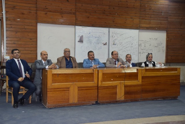 زيارة مفاجأة لرئيس جامعة حلوان فى أحد أهم منشآت الحرم الجامعى.. صور