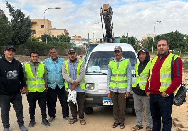 رئيس جهاز بدر يشهد إسطفاف شركات الصيانة لرفع كفاءة الإنارة.. صور