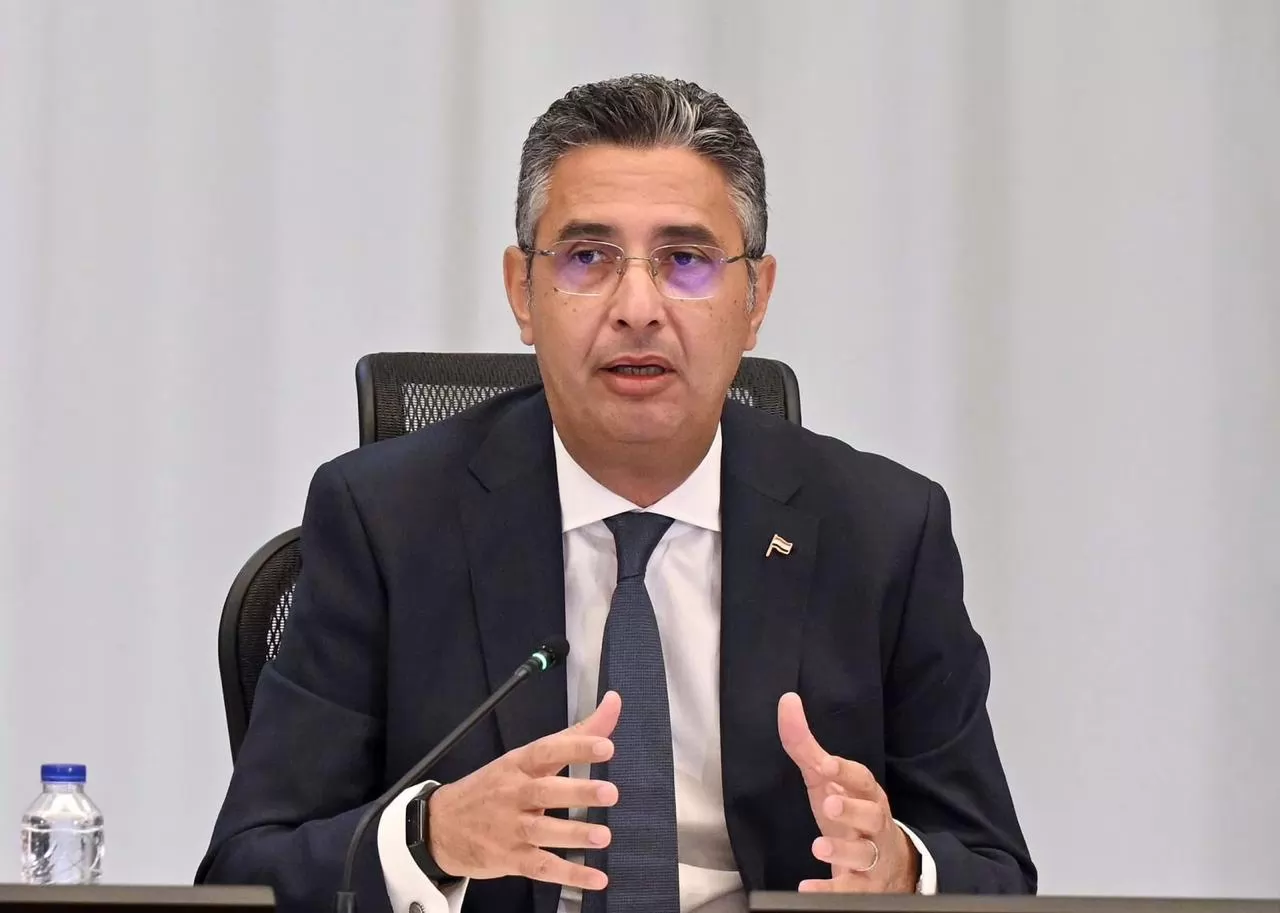 الدكتور شريف فاروق