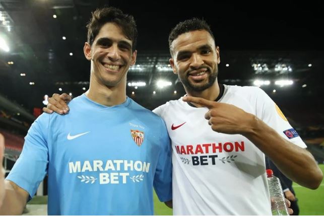  بونو ويوسف النصيري