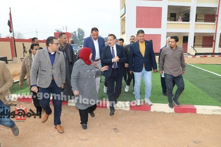 محافظ المنوفية يتفقد المبنى الجديد بمدرسة بره العجوز 