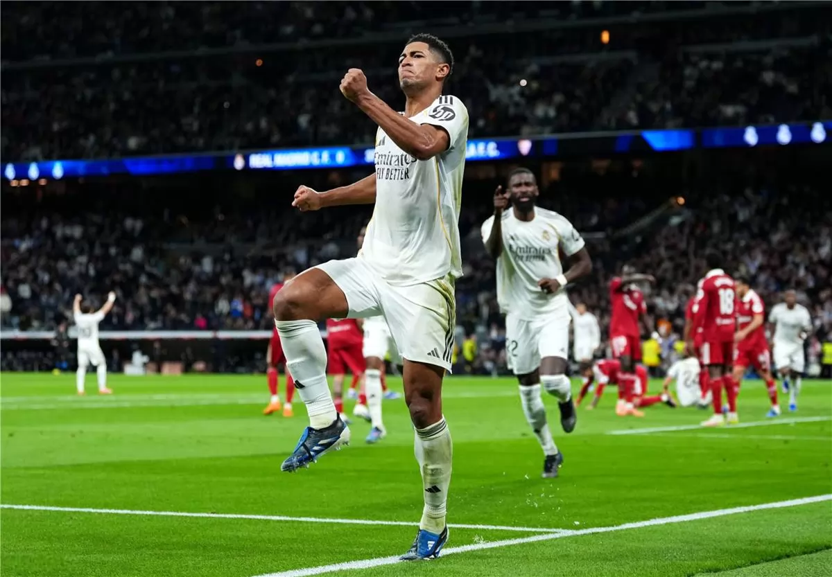 بيلينجهام يسجل هدف ريال مدريد الأول أمام إشبيلية بالدوري الإسباني 