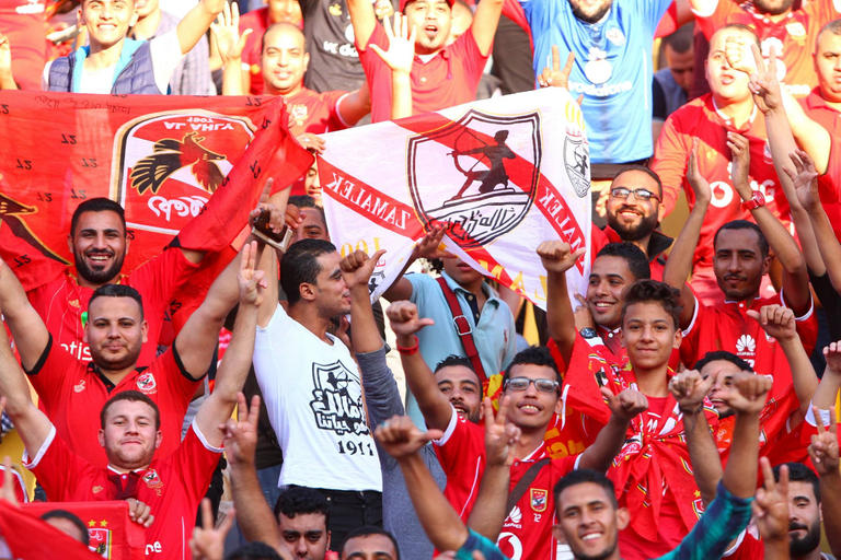 جماهير الأهلى والزمالك تتوافد على ستاد بن زايد لمؤازرتهم فى السوبر 