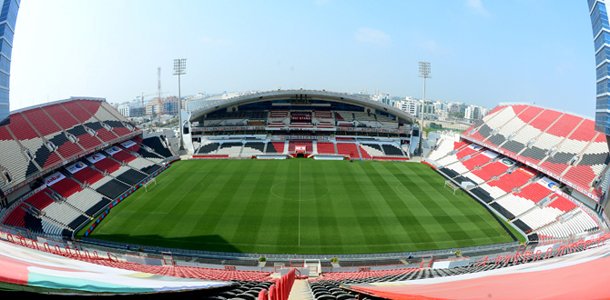 جماهير الأهلى والزمالك تتوافد على ستاد بن زايد لمؤازرتهم فى السوبر 