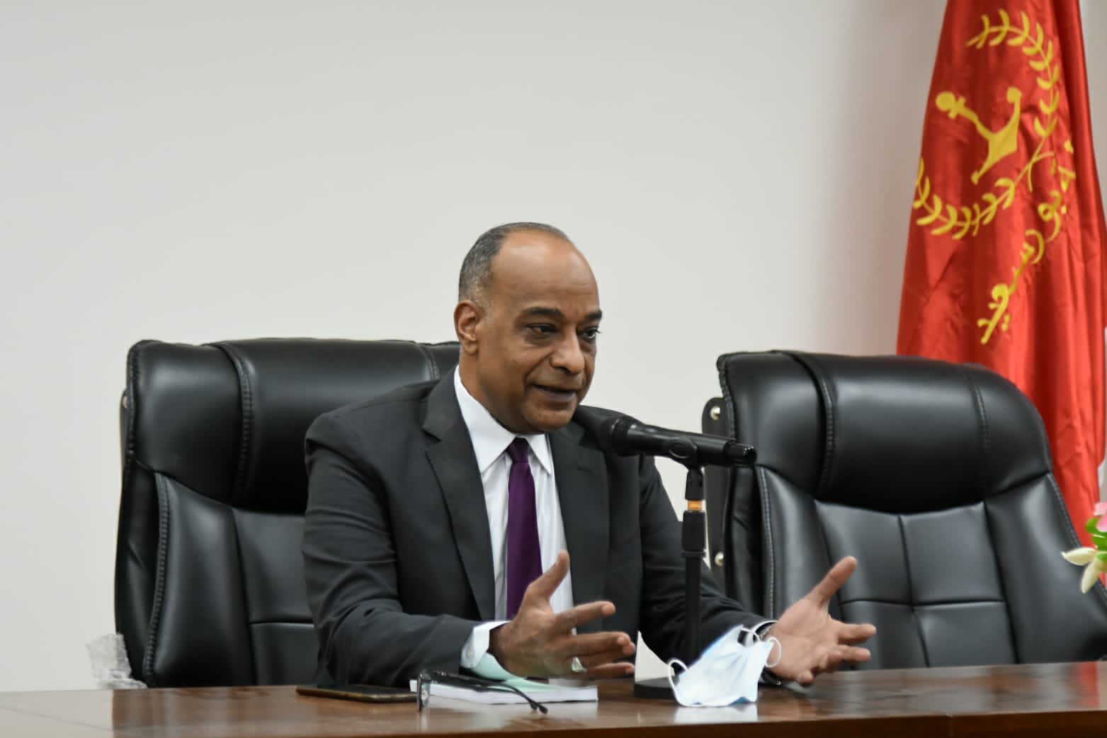 د. أكرم حسن