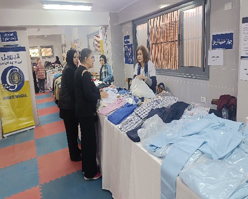 رئيس جامعة بنها: معرض الملابس الخيري يأتي لدعم الطلاب غير القادري