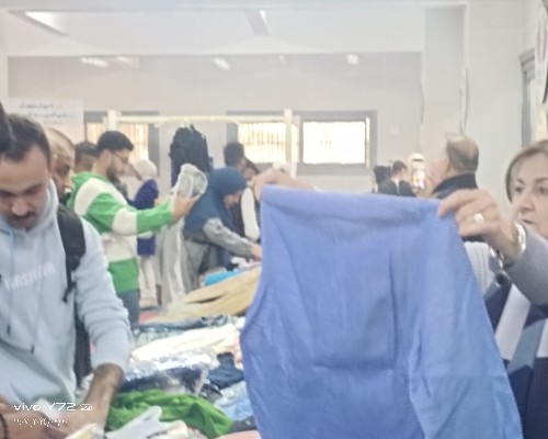 رئيس جامعة بنها: معرض الملابس الخيري يأتي لدعم الطلاب غير القادري