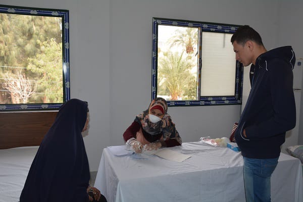 قافلة طبية شاملة لقرية دسيا تنظمها جامعة الفيوم