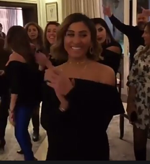دينا الشربينى تحتفل بعيدميلادها..وشاكوش يغنى 
