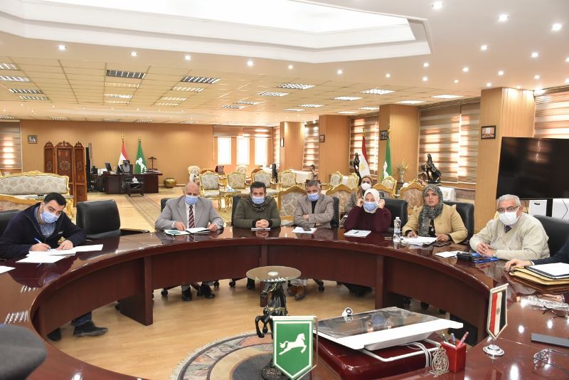 غراب يبحث آليات تنفيذ أعمال توسعة وإزدواج الطريق الدائري الإقليمي مسطرد بلبيس العباسة
