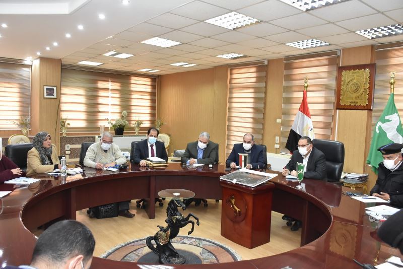 غراب يبحث آليات تنفيذ أعمال توسعة وإزدواج الطريق الدائري الإقليمي مسطرد بلبيس العباسة