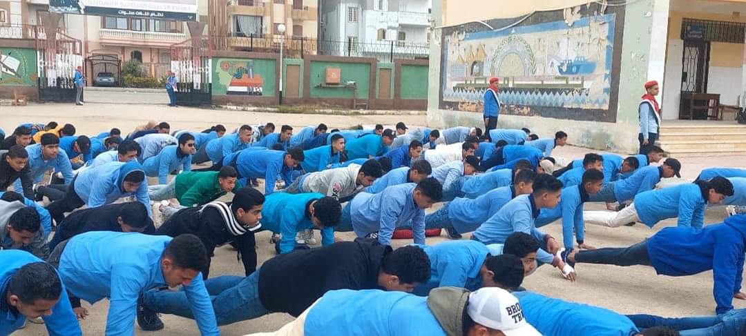 مدير تعليم دمياط يتفقد المدارس الصناعية بالمدينة الجديدة..صور