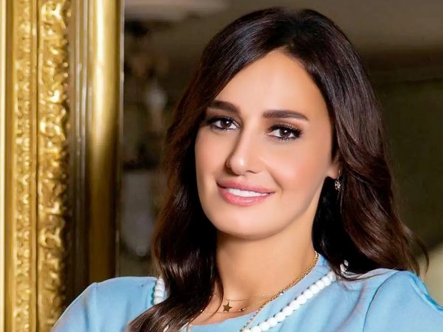 الفنانة حلا شيحة