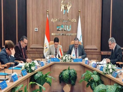 مناقشة إجراءات اللائحة الداخلية للرعاية الصحية لمنسوبى جامعة بنها الأهلية