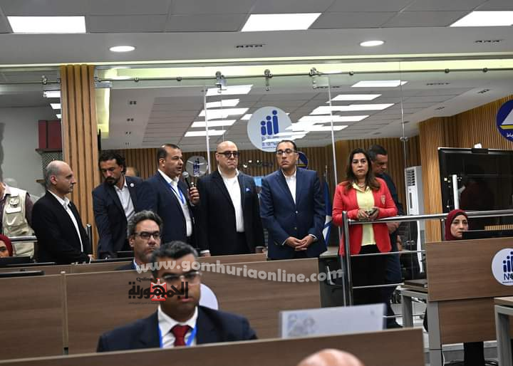 رئيس الوزراء يتفقد أعمال إنشاء مبنى ديوان عام محافظة دمياط الجديد