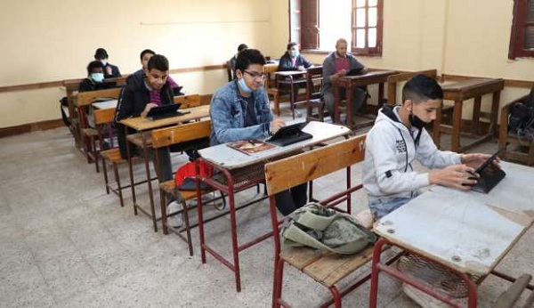 لجان امتحانات