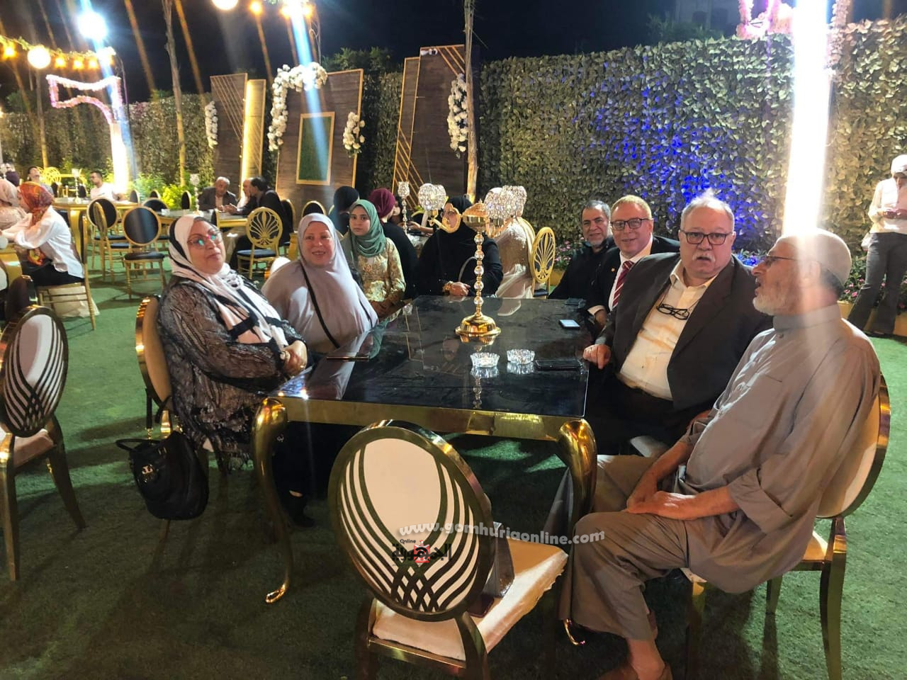 ألف مبروك على الزفاف السعيد  للعروسين 
