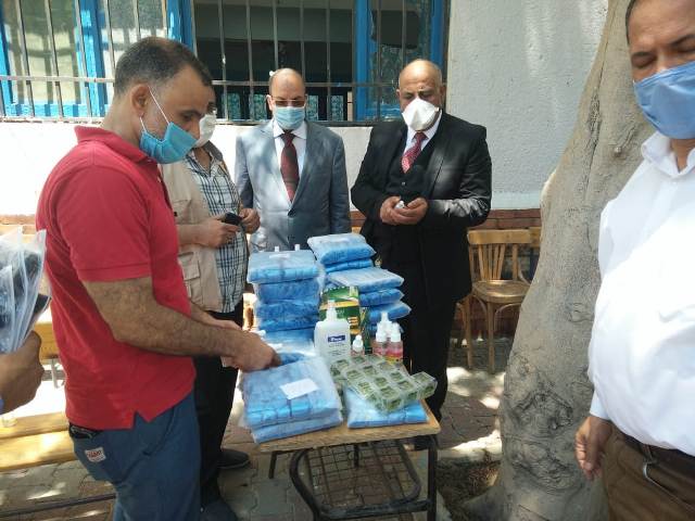 شاهد فى 12 صورة .. كيف استعدت التربية والتعليم لامتحانات الثانوية بادوات التعقيم والتطهير 