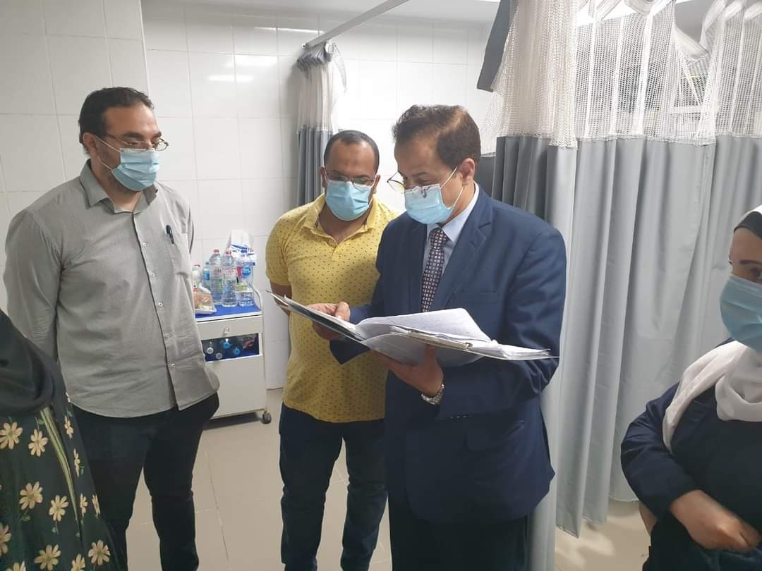  وكيل الصحة بالقليوبية يفاجئ مستشفى عزل قها