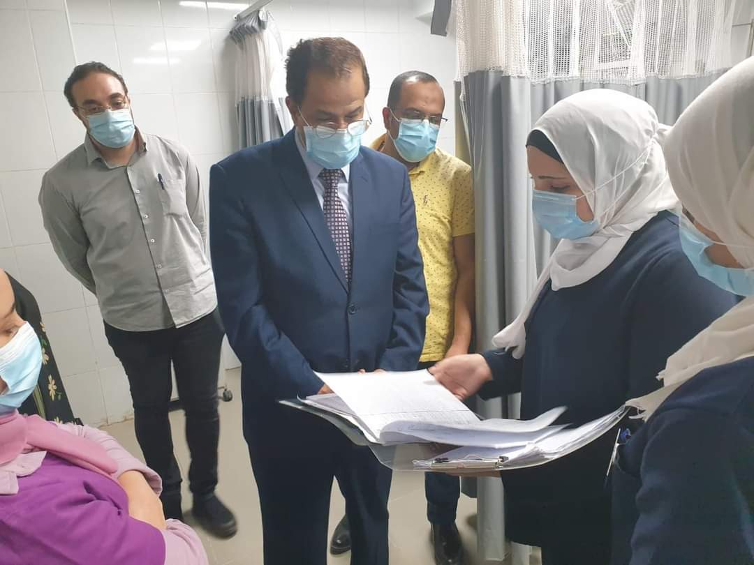  وكيل الصحة بالقليوبية يفاجئ مستشفى عزل قها