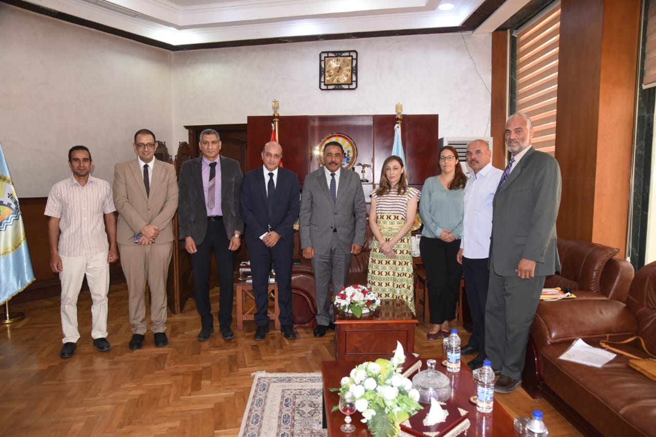 محافظ مطروح يستقبل وفد الوكالة الاسبانية للتعاون الدولي 