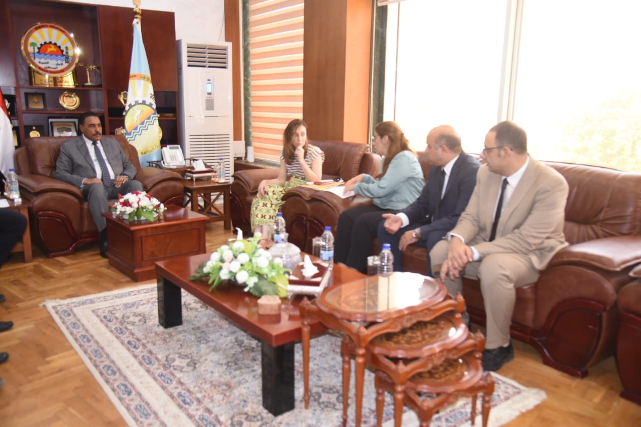 محافظ مطروح يستقبل وفد الوكالة الاسبانية للتعاون الدولي 