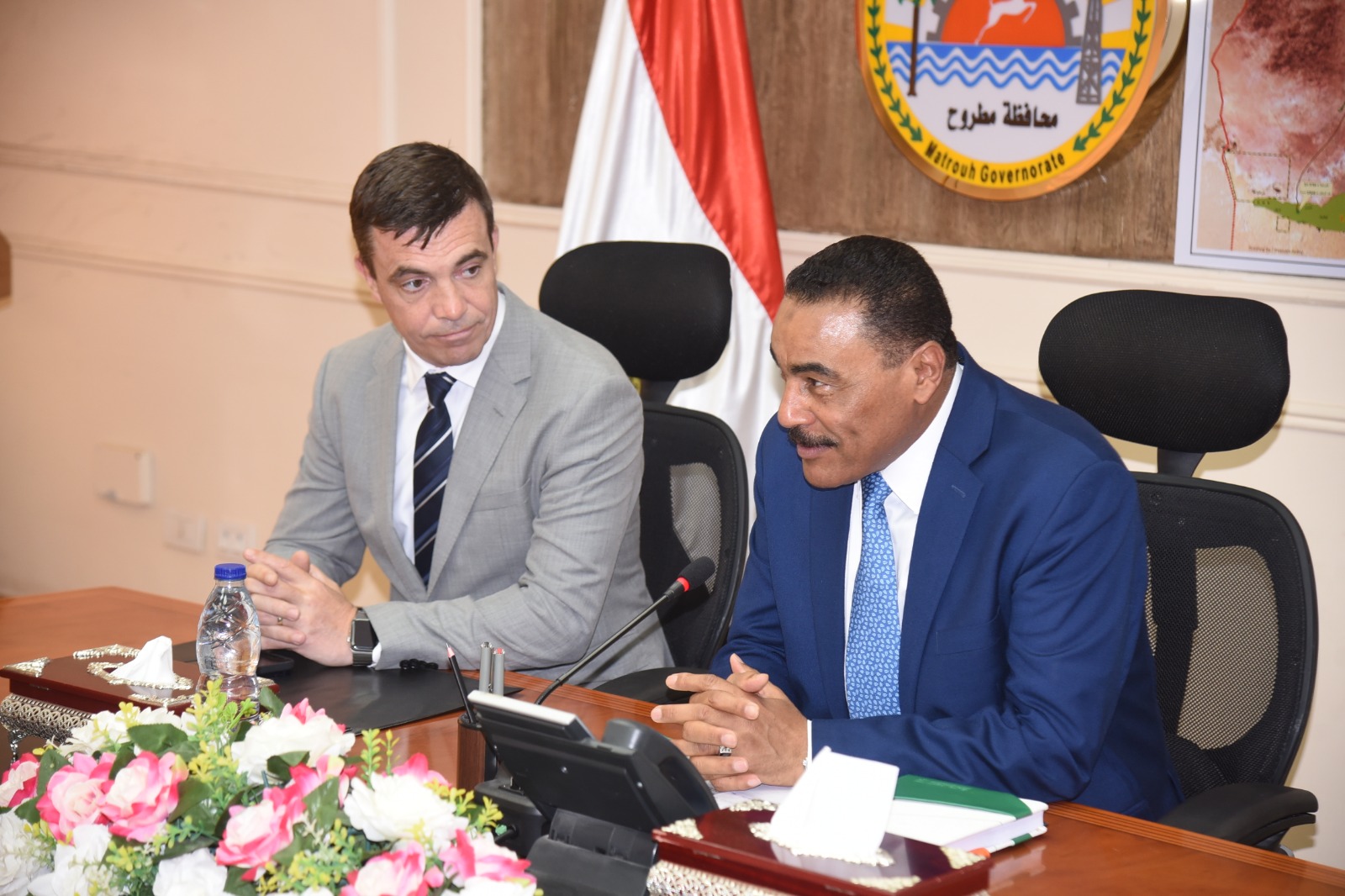 محافظ مطروح يلتقي  ممثلي شركة كابريكورن للبترول 