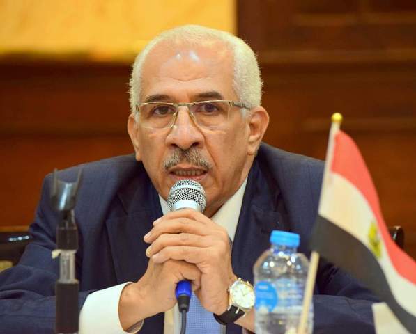 لقاء موسع مع مرشحين على المقاعد الفردية بأسيوط