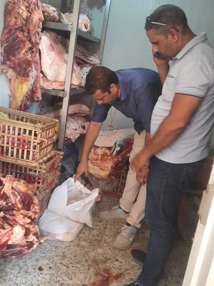 ضبط 1275 كيلو جرام لحوم مجمده ودجاج ومفروم ودهون غير صالحه للاستهلاك الآدمي بالدقهلية 