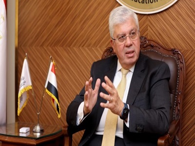 الدكتور أيمن عاشور وزير التعليم العالي والبحث العلمي