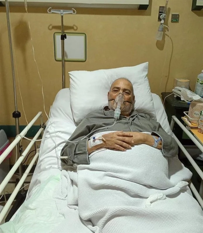 احدث ظهور لوالد تامر حسنى داخل المستشفى.. شاهد