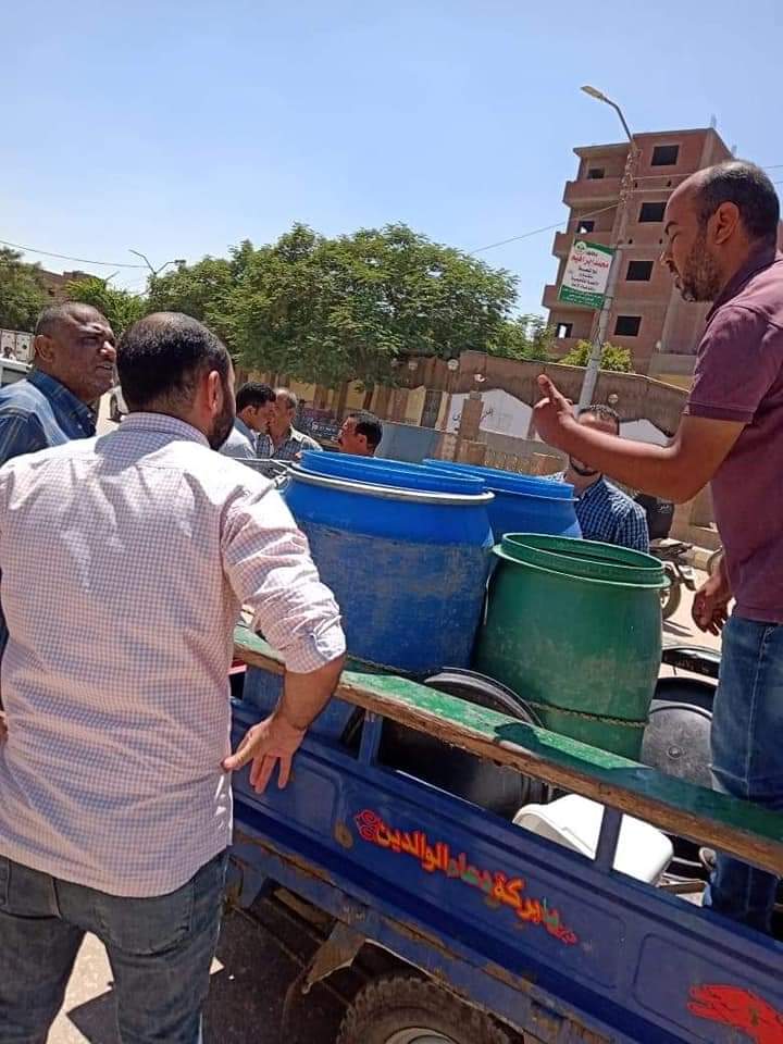 ضبط 500 لتر لبن فاسد ببنى سويف.