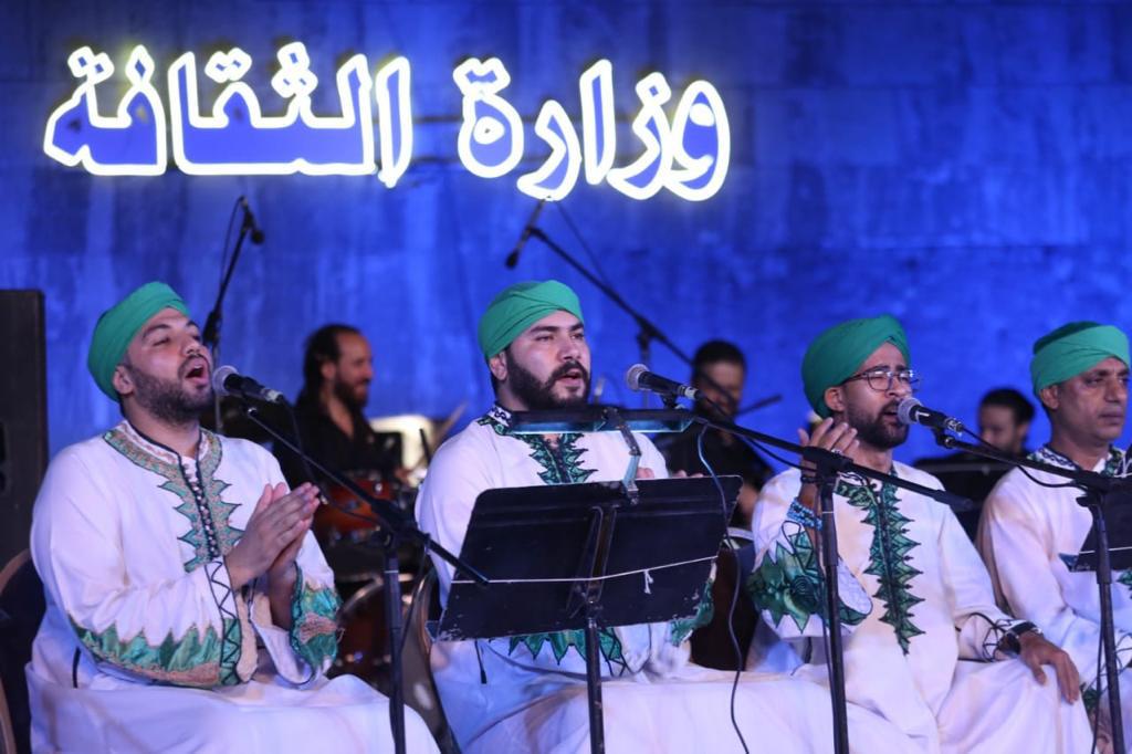 وسط البلد تغنى لشمس النهار  ... والحضرة تتعبد فى محراب الفن بمحكى القلعة  .. صور