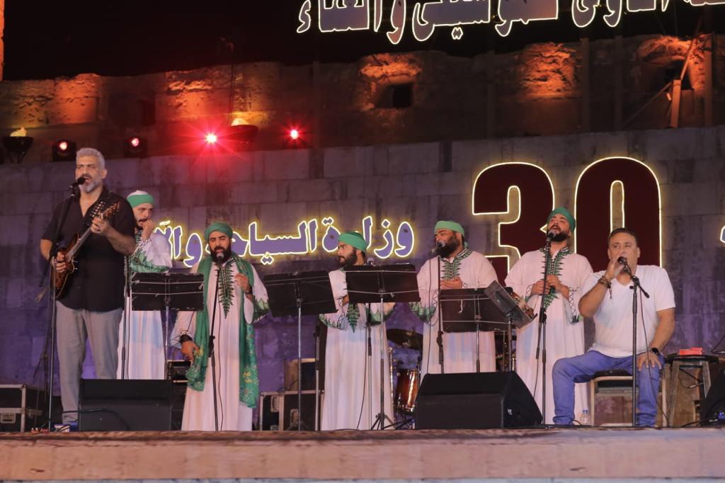 وسط البلد تغنى لشمس النهار  ... والحضرة تتعبد فى محراب الفن بمحكى القلعة  .. صور