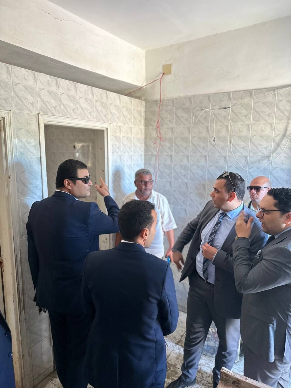 النيابة الإدارية تعاين موقع وفاة طفلة بـ
