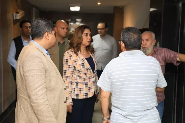 قرارات وجزاءات من وزيرة التنمية المحلية والبيئة لحيي حلوان والمعصرة بسبب تدني مستوي النظافة