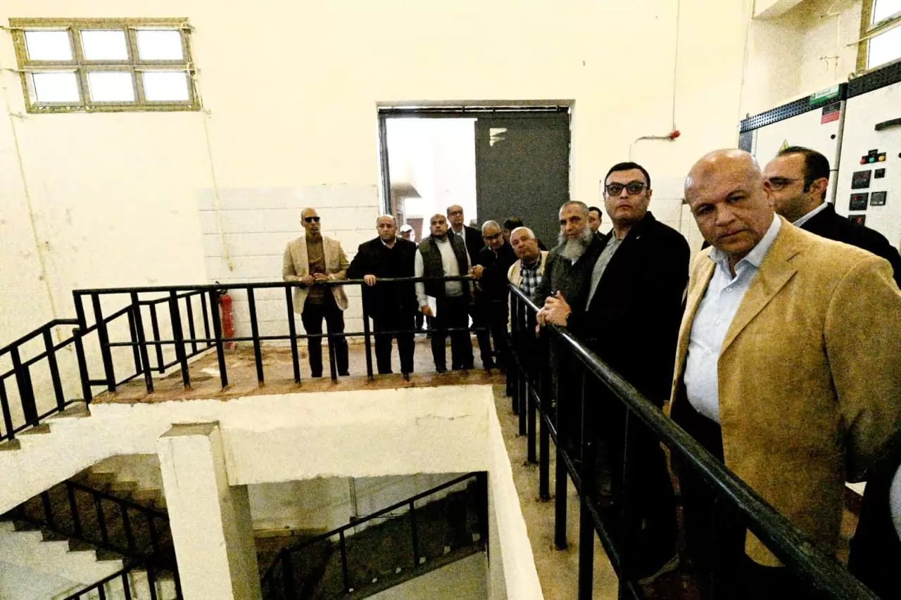 وزير الإسكان يتفقد تطوير محور البوليفارد بمدينة 6 أكتوبر